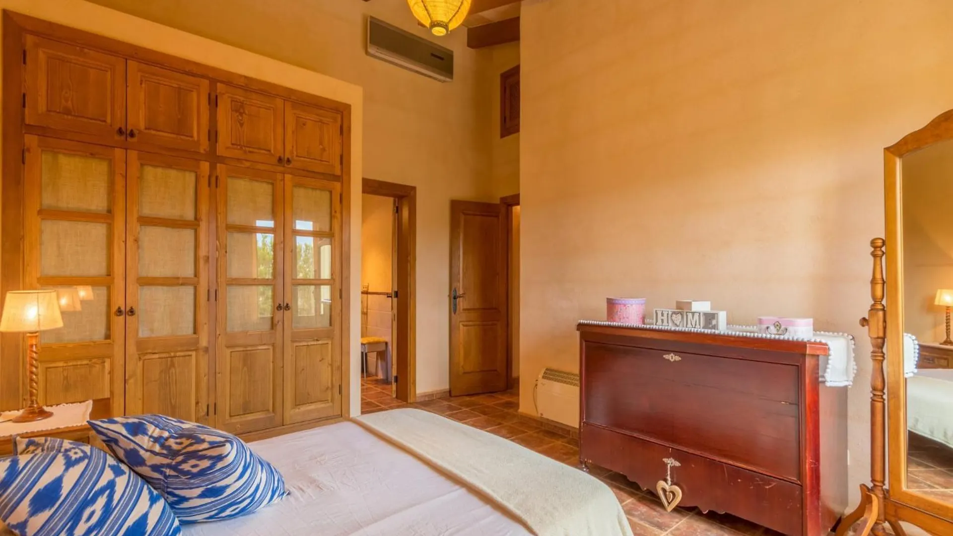 Charming Country House In Inca Spanje