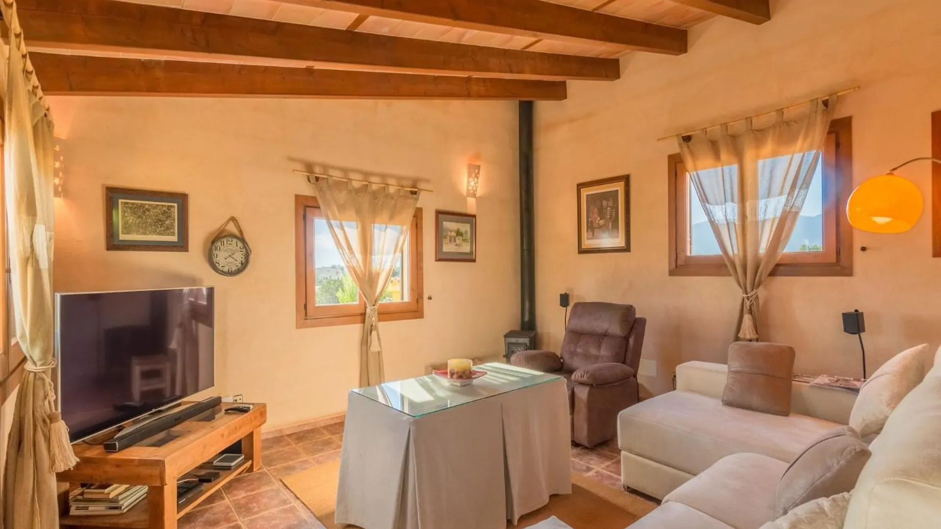 Charming Country House In Inca